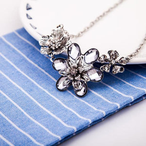 Flower Charm Choker